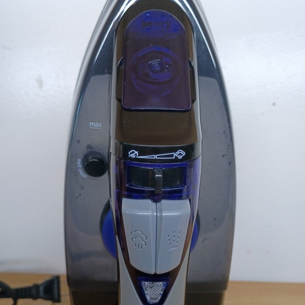 Pur Steam Iron 1700W Steam Iron PSSI-01 Professional Grade Clothing Iron Steamer - Picture 10 of 13